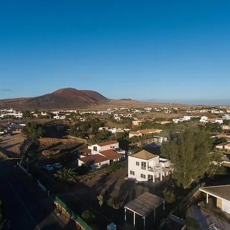 La Milagrosa Surf House & Cowork Landhuis Lajares