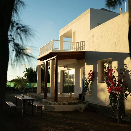 Hétvégi ház La Milagrosa Surf House & Cowork