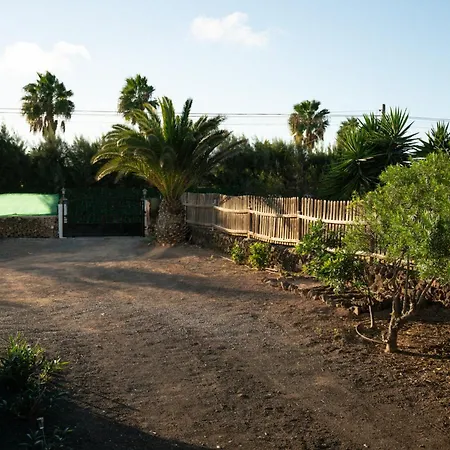 La Milagrosa Surf House & Cowork *