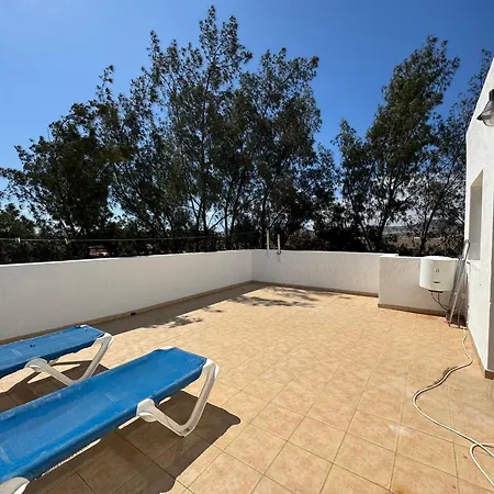 Casa rural La Milagrosa Surf House & Cowork