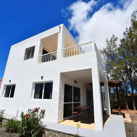 La Milagrosa Surf House & Cowork Casa rural Lajares