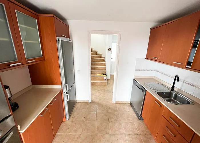 La Milagrosa Surf House & Cowork