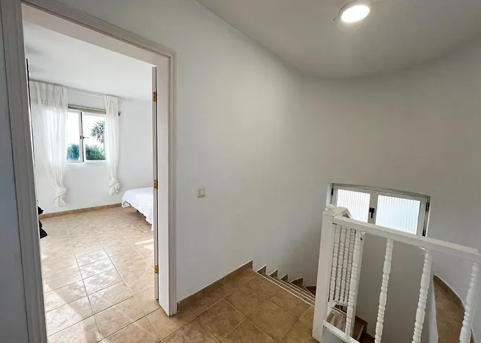 La Milagrosa Surf House & Cowork Lajares