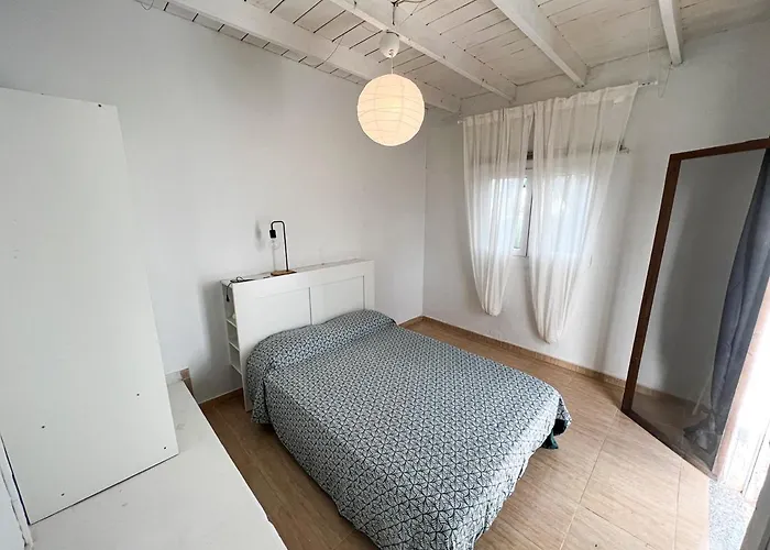 La Milagrosa Surf House & Cowork *