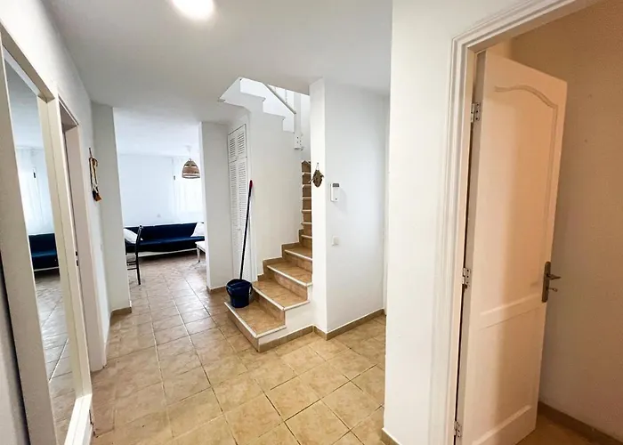 La Milagrosa Surf House & Cowork