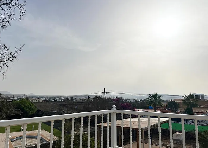 La Milagrosa Surf House & Cowork Lajares