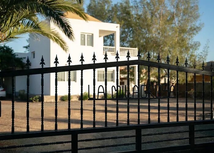 Landhuis La Milagrosa Surf House & Cowork Lajares