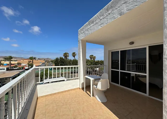 La Milagrosa Surf House & Cowork