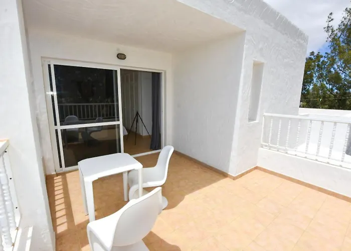 Landhuis La Milagrosa Surf House & Cowork