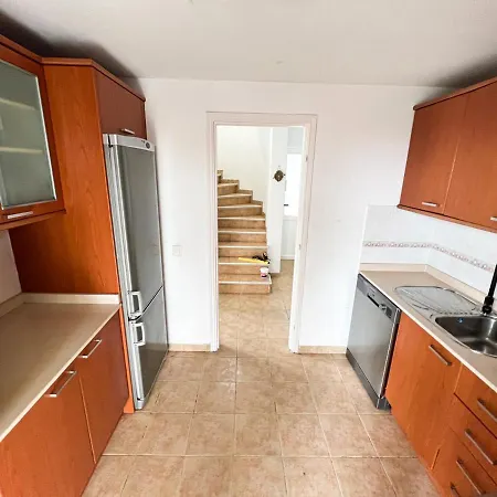 La Milagrosa Surf House & Cowork