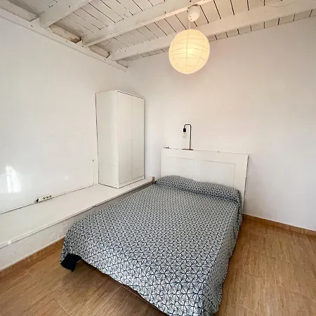 La Milagrosa Surf House & Cowork * 라하레스