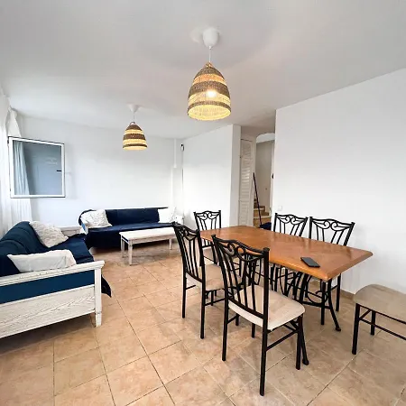 컨트리하우스 La Milagrosa Surf House & Cowork *