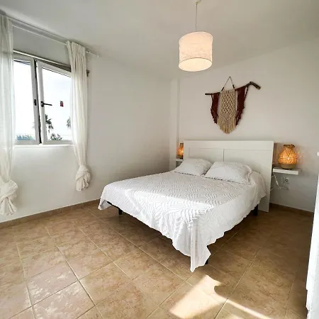 La Milagrosa Surf House & Cowork