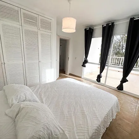 La Milagrosa Surf House & Cowork *