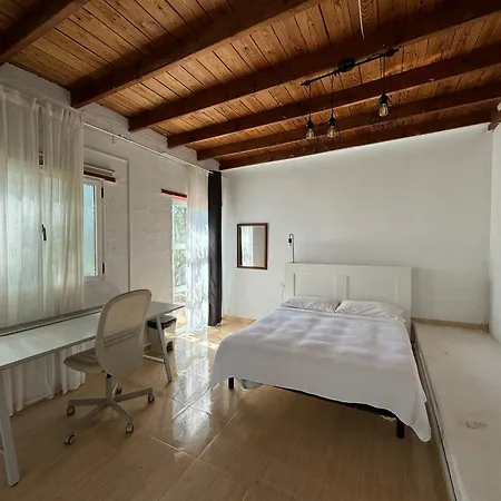 La Milagrosa Surf House & Cowork Lantställe Lajares