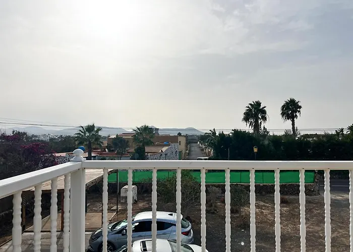 La Milagrosa Surf House & Cowork Lajares