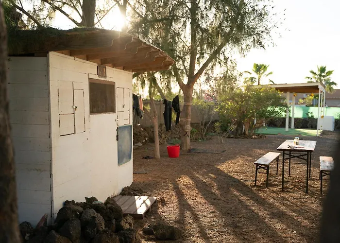 La Milagrosa Surf House & Cowork *