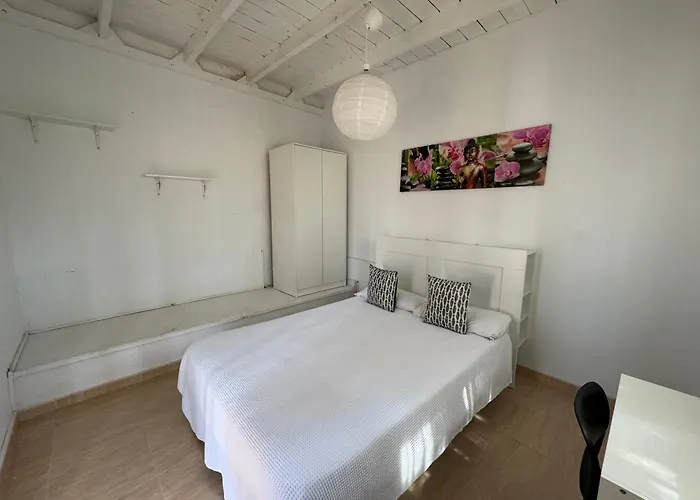 La Milagrosa Surf House & Cowork * Lajares