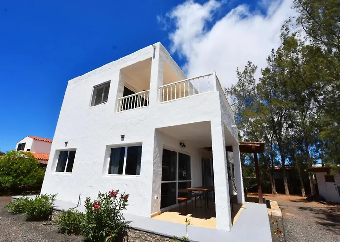 La Milagrosa Surf House & Cowork Casa de Campo Lajares