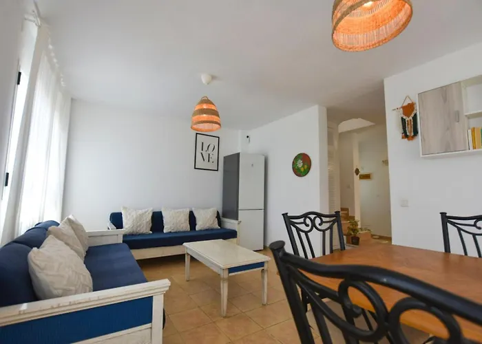 La Milagrosa Surf House & Cowork *