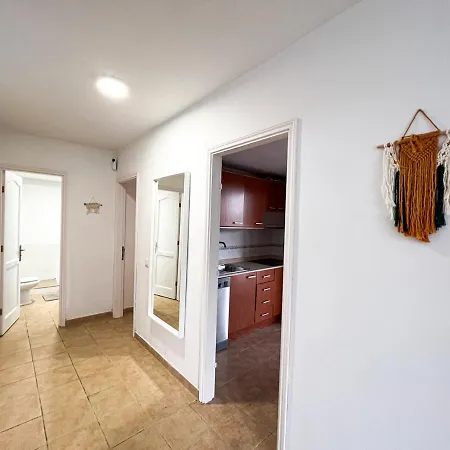 La Milagrosa Surf House & Cowork * Лахарес